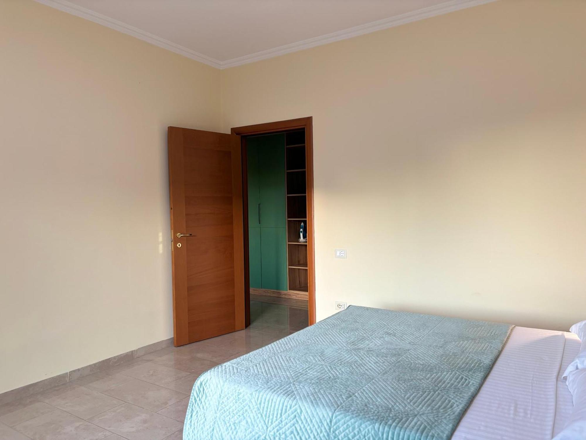 Tam 2Bdr Center Taiwan Apartment Tirana Bagian luar foto