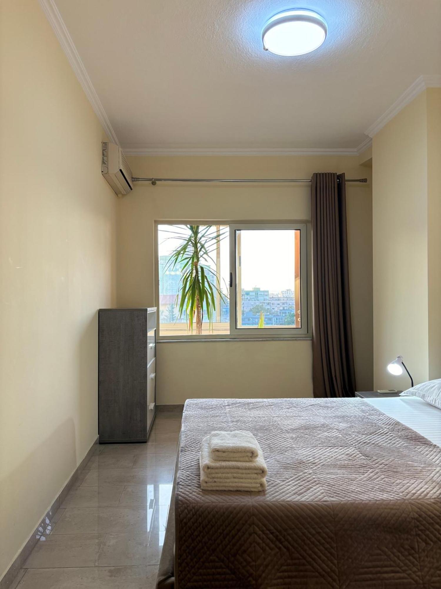 Tam 2Bdr Center Taiwan Apartment Tirana Bagian luar foto